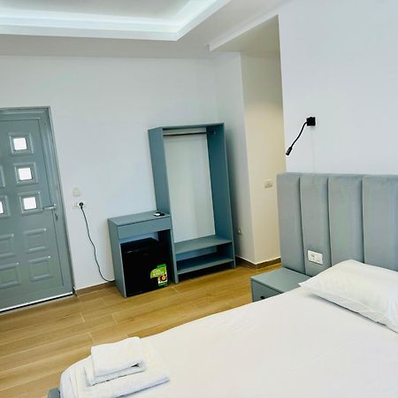 Petros Rooms Himarë Exterior foto