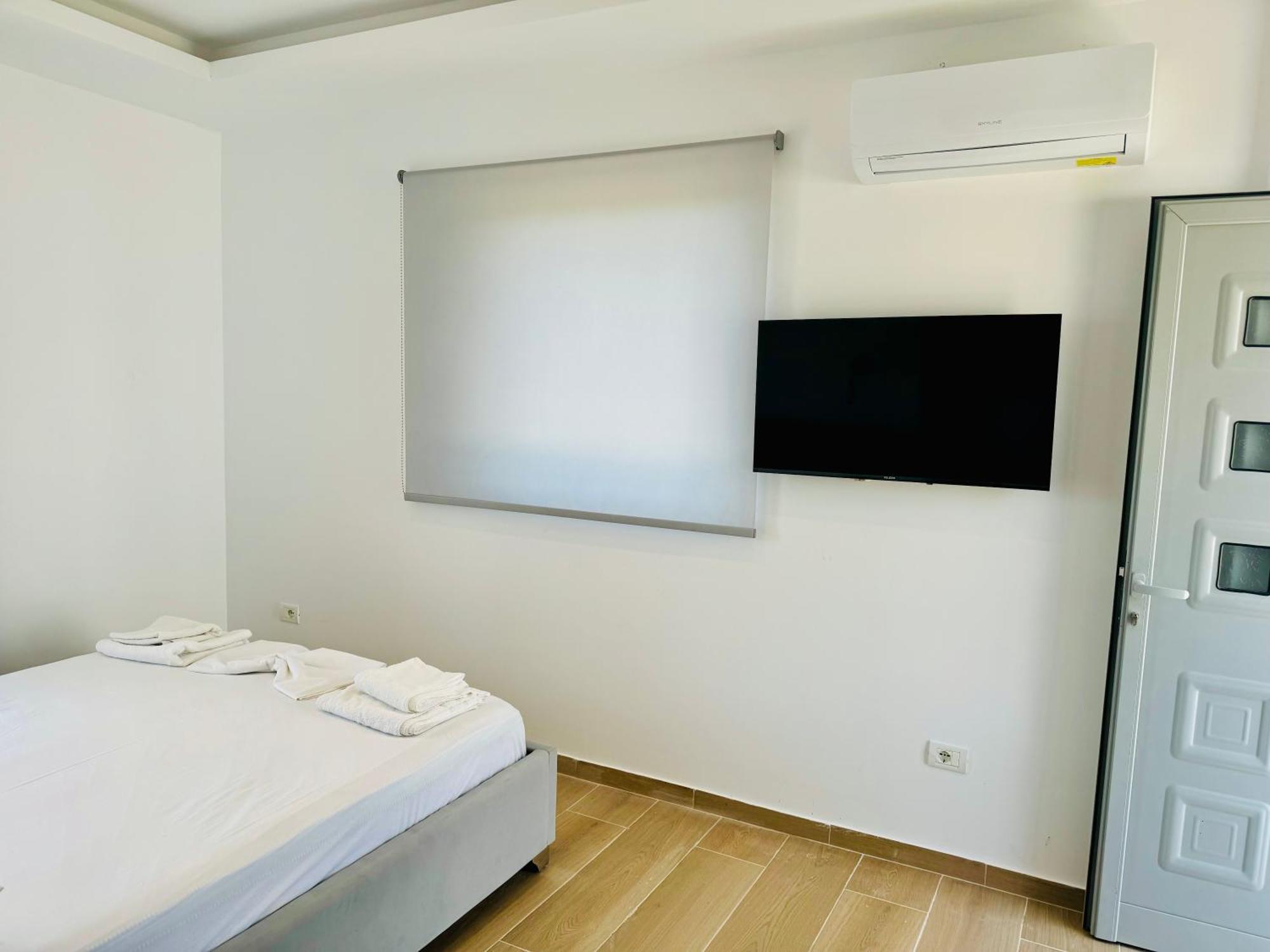 Petros Rooms Himarë Exterior foto